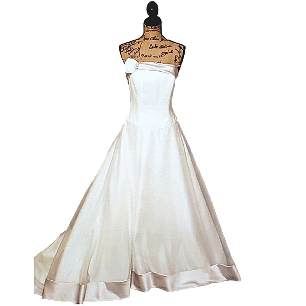 Private Collection Antique White Satin Gown 14 NWT
